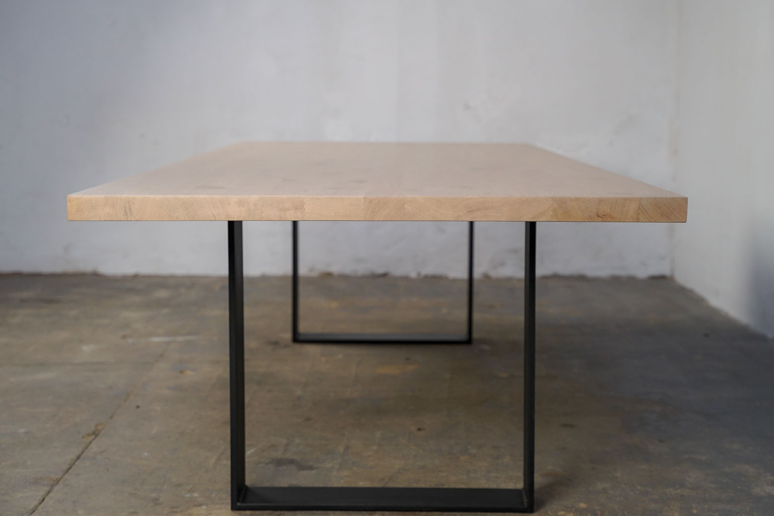 table U noir