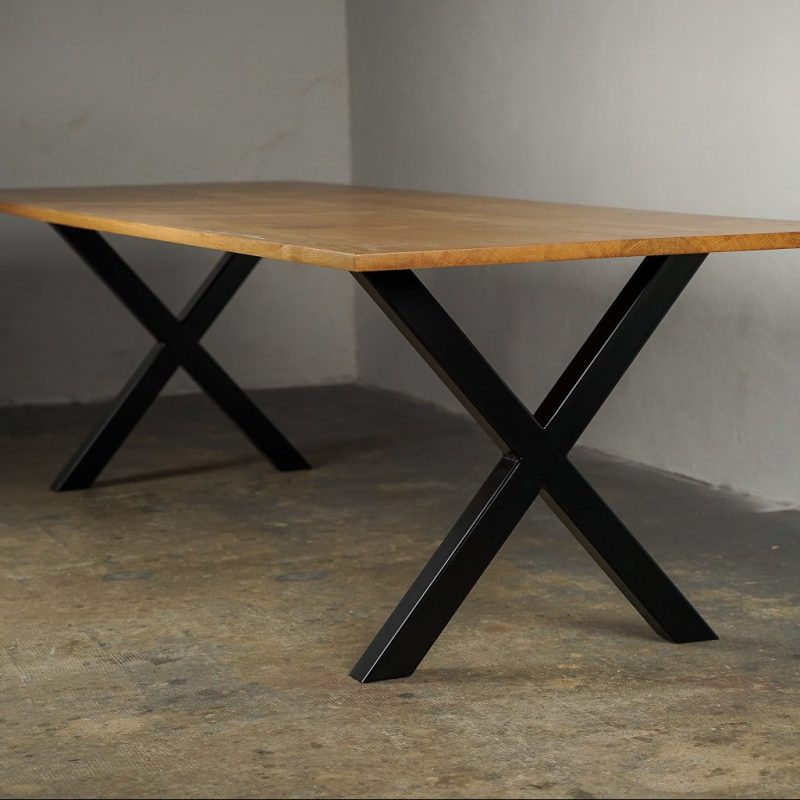 table chene massif pied noir