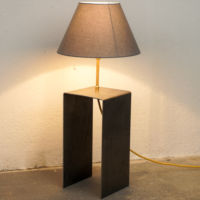 LAMPE CURVA